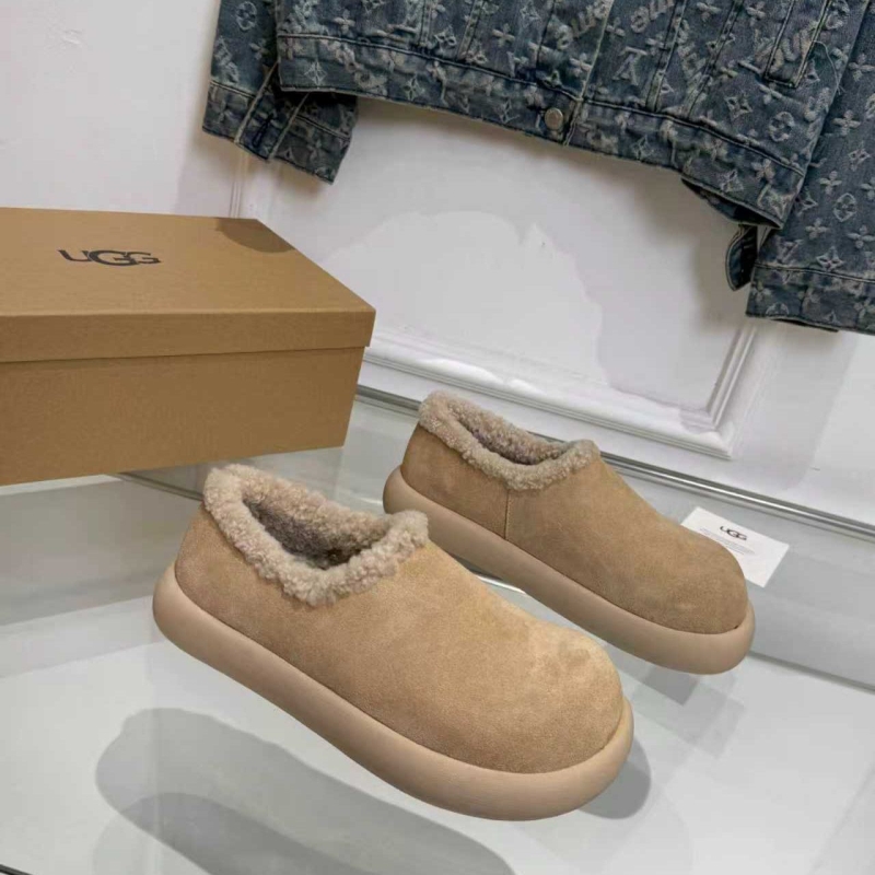 Ugg Flat Shoes